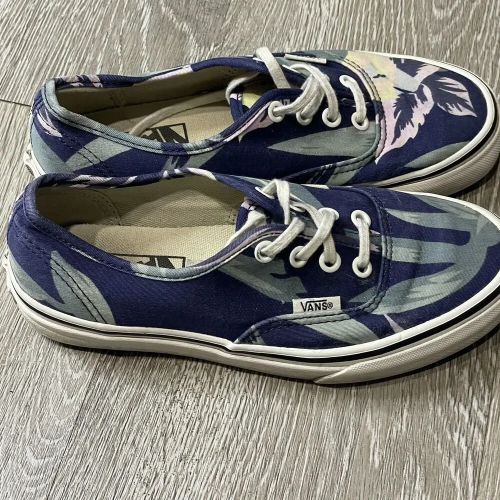 Vans Authentic Navy & Marshmallow Hawaiian design casual sneakers Women’s Size 5 - Picture 2 of 6